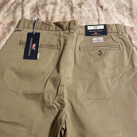 Vineyard Vines Men’s Khaki Shorts - Picture 2 of 3